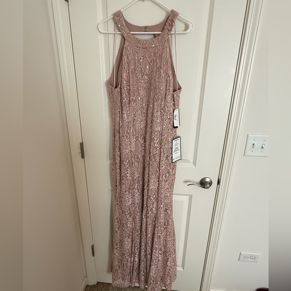 NWT Macy’s long dress/prom/wedding/special events/plus size